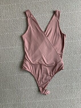 Vici Dusty Rose Wrap Bodysuit | Feminine Minimal / Date Night Top | Size Small